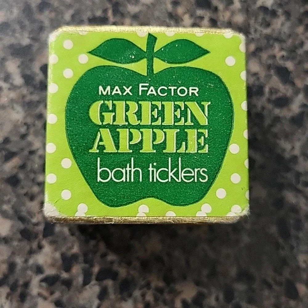 VINTAGE Max Factor‎ Green Apple BATH TICKLERS 1.6oz England